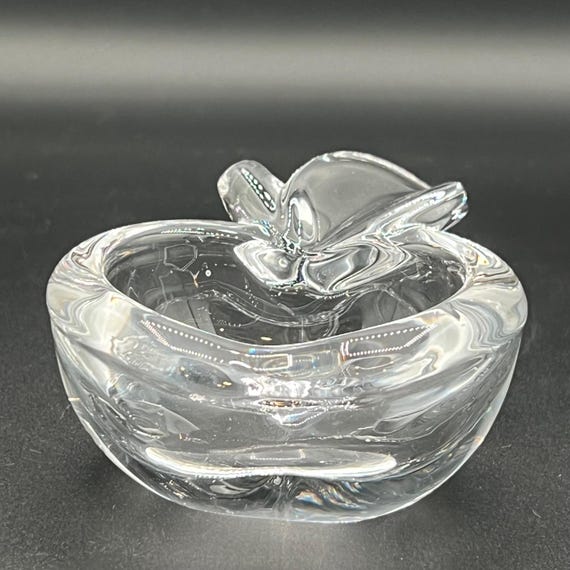 Vintage Vannes Cristal France Apple Art Glass Trinket Box View 2