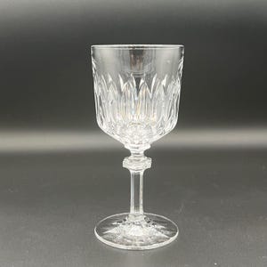 Angelique Claret Wine Glass by Nachtmann