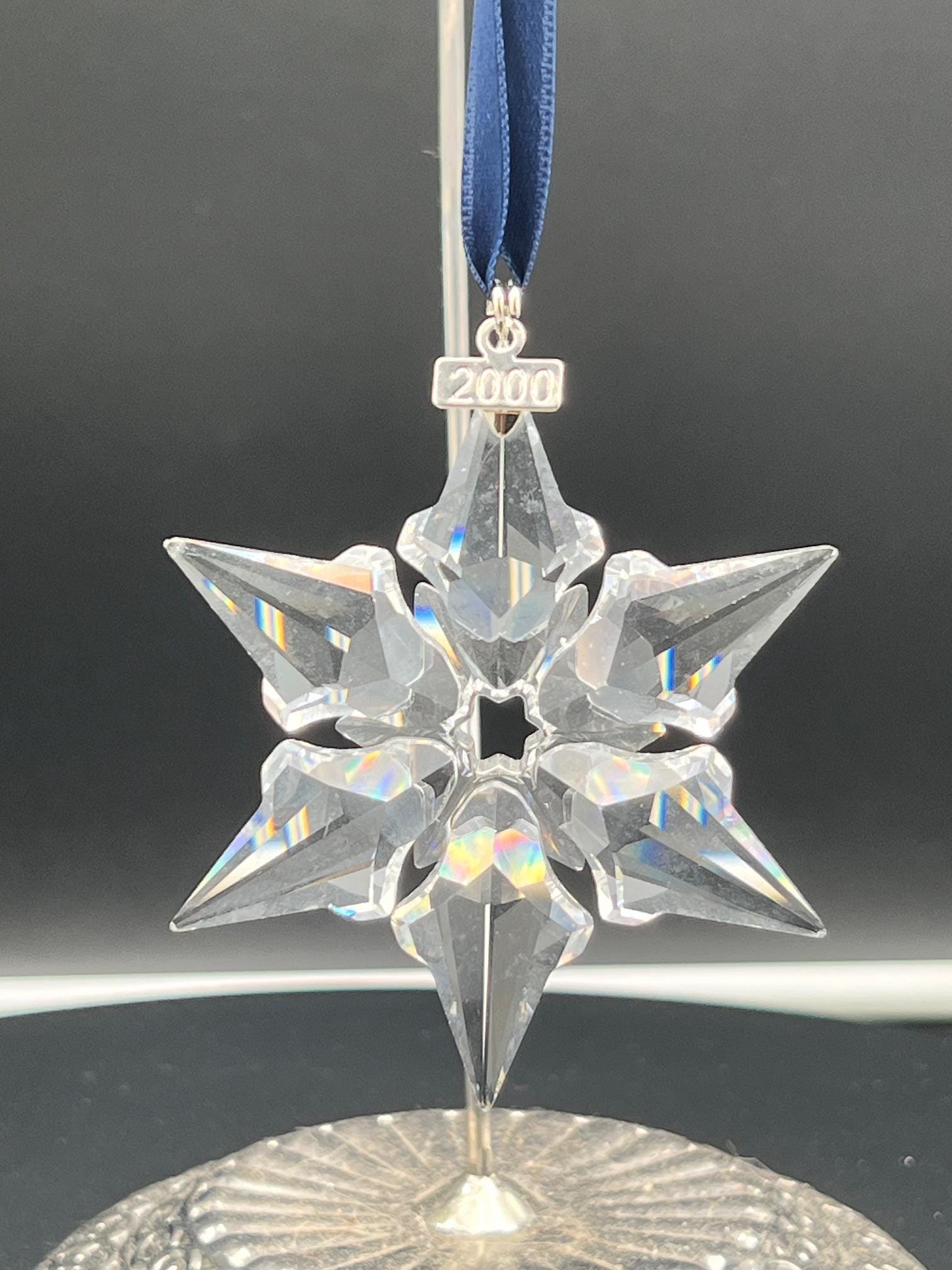 置物 SWAROVSKI CHRISTMAS ORNAMENTS 2000 Swarovski Annual 2000 Snowflake Christmas Ornament With Box