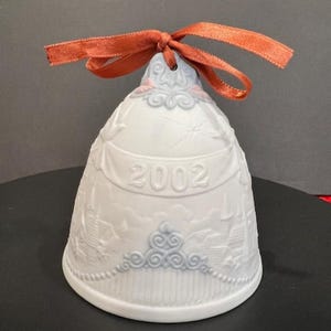 Lladro 2002 Porcelain Christmas Bell/Ornament