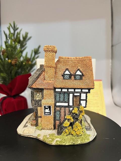 Sale❗️リリパットレーン258☆SWAN INN Swan Inn by Lilliput Lane - Etsy