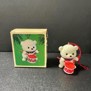 Hallmark Keepsake Ornament &quot;Polar Bear Drummer&quot;