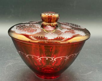 Egermann Rubinrote Dose mit Deckel – Motiv Hirsch & Vogel