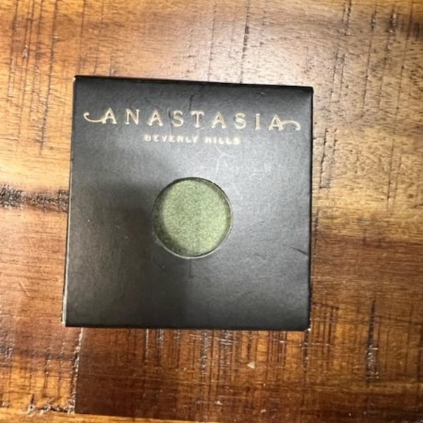 Anastasia Beverly Hills Emerald Eyeshadow