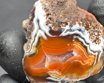 Ágata de Malawi pulida con contorno