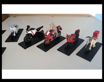 CUSTOM STAND for HotWheels Motorbike 1:32 Siku TOMICA Hot Wheels