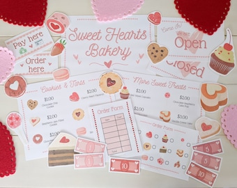 Puede incluir: Un juego de rol imprimible para el Día de San Valentín para niños que presenta una panadería de mentira con un esquema de color rosa y rojo. El juego incluye un letrero de panadería, un menú, formularios de pedido, dinero de juego y varios artículos de comida recortados como galletas, cupcakes y pasteles.