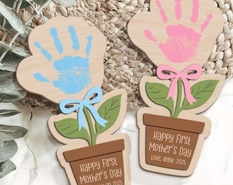 DIY Handprint Sign, Gift for Mothers Day 2025, Mothers Day Keepsake, Gift for Grandma, Hands Down Sign, Birth flower Sign, Handprint Gift