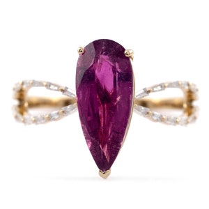 Solitaire Tourmaline Ring, Solid 18K Yellow Gold Ring, Split Shank Diamond Ring, Engagement Ring, Women's Wedding Ring, Anniversary Gifts