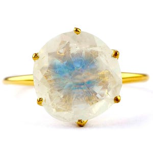 Dainty Moonstone Solitaire Ring, 14K Solid Gold Ring, Genuine Rainbow Moonstone Ring, Statement Gold Ring, Anniversary Gifts, Handmade Gifts