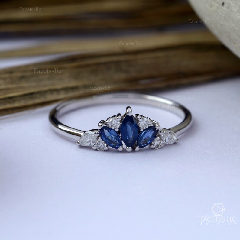 Solid 18K White Gold Blue Sapphire Gemstone Wedding Ring for Women
