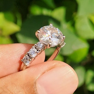 Vintage Engagement Ring, Old European Round Cut Solitaire with Side Stones, Edwardian Inspired Setting for Women’s Promise Ring Gift