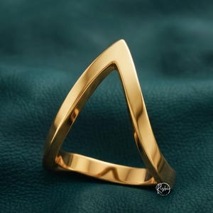 Chevron V Shape Gold Ring Minimalist Stackable Ring Solid Gold Wishbone Band Geometric Wedding Ring