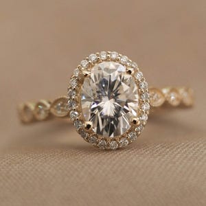 Oval Cut Moissanite Halo Ring, 14K Gold Vintage Engagement Ring, Diamond Wedding Band, Proposal or Anniversary Gift for Her