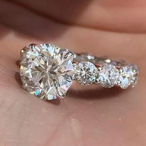 1.40 Ct Round Cut Moissanite Engagement Ring – Pave Prong Halo in White Gold – Wedding Band or Anniversary Gift for Her