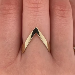 14K Gold V Shaped Stackable Ring, Curved Chevron Wedding Band, Real Gold Contoured Wave, Ideal Gold Jewelry Gift for Wife or Bride