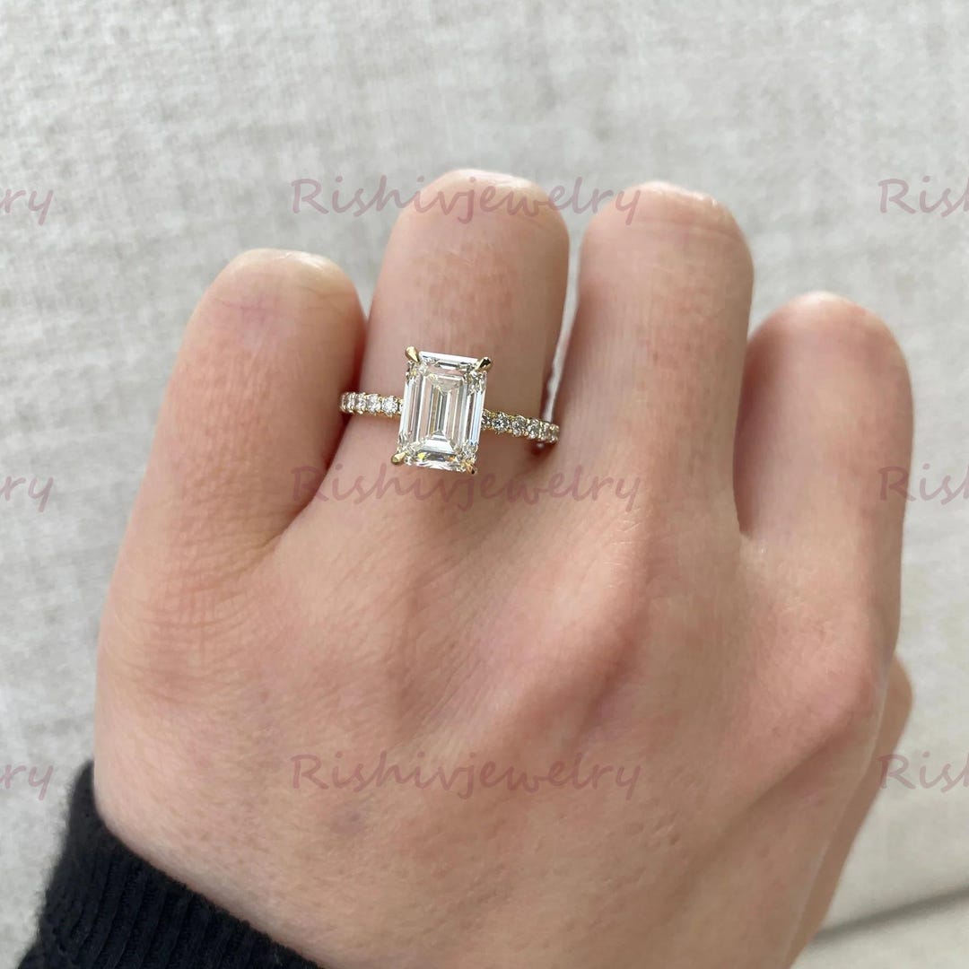 Diamond Look Rings Emerald Cut Moissanite Diamond Look Ring, Solid Gold Engagement Ring ...