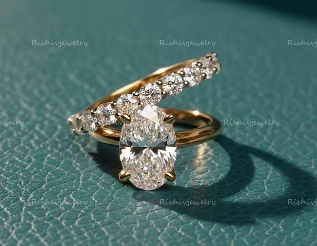 Oval Solitaire Engagement Ring Set | Solid Gold Moissanite Ring With ...