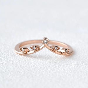 Vintage Rose gold Diamond Curved wedding band Cluster Stacking Matching ring Promise ring for women Round cut Moissanite Wedding band
