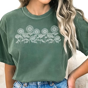 Sunflowers Botanical TShirt, Comfort Color Floral TShirt, Sunflower Nature Lover Shirt, Sunflower T Shirt, Sunflower Lover Gift, Flower Tee