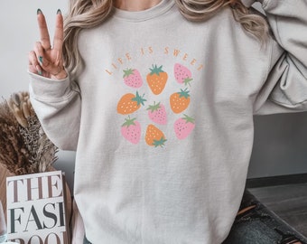 Sudadera Berry Sweet Strawberry. Estampado de frutas Positive Vibes, jersey con gráfico de naturaleza floral, suéter para sentirse bien con cita de bondad