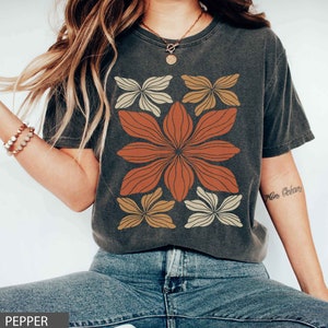 Botanical Comfort Colors Vintage Inspired Graphic t-shirt Boho Wildflower t-shirt Floral