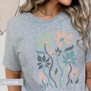 Flower Tshirt Vintage Inspired Boho Floral  TShirt Women Botanical Wildflower Tee Flower Print