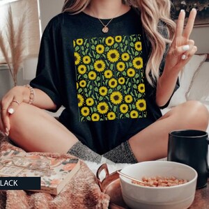 Tshirt Tournesol Tee Graphic Tees Tshirt Femme Boho Flower Print Gift For Women Tee