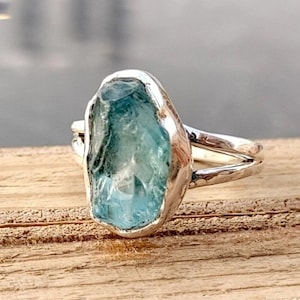 Raw Aquamarine Ring, Women Ring, Gemstone Ring, Raw Stone Ring, 925 Sterling Silver Ring, Natural Aquamarine, Handmade Jewelry, Split Band