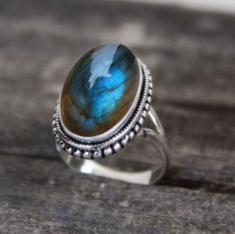 Bague en onyx noir naturel Bague en argent faite main en argent sterling 925 Bague en onyx noir ovale Cadeau pour elle Bague de naissance Bague de promesse Labradorite