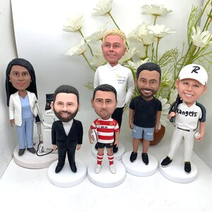 Custom bobbleheads, personalized bobbleheads, custom male and female bobbleheads, romantic gifts for husbands, best gifts for anniversaries