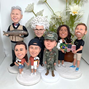 Custom bobbleheads, personalized custom bobbleheads, custom 3D statues, custom bobblehead gifts for friends/family, birthday gifts