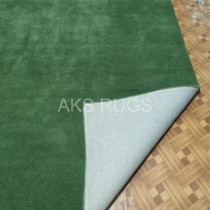 Hand Tufted Wool Area Rug: Abstract Light Dark Green Rectangle