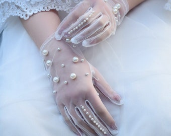 Weiße Filigrane Made Vintage Handschuhe, Weiße Spitze Brauthandschuhe, Tee-Party, Hochzeitshandschuhe, Einheitsgröße, Vintage Handschuhe mit Perlen