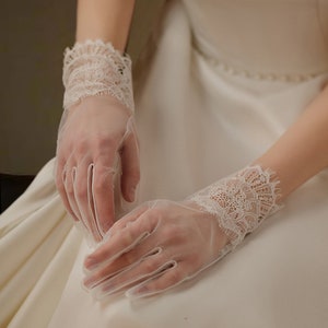 Chiffon Wedding Gloves, Vintage Gloves for Bride, Wedding Gloves Floral, Sheer Lace Gloves for Formal Event, Party, Cosplay