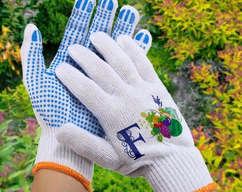 Personalized Gardening Gloves: Fruits & Vegetables, Initial Gift