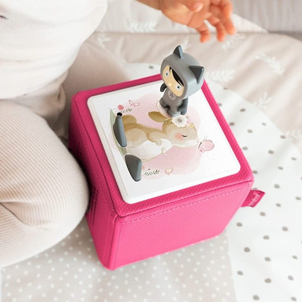 MeinBaby123® Toniebox Schutzfolie | Schutzcover passend für die Toniebox | Toniebox Zubehör | Premium Qualität (Hase & Schmetterling)