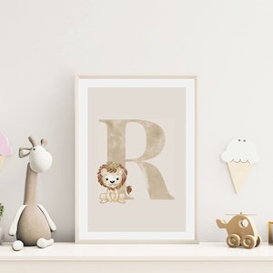 MeinBaby123® DIN A4 imágenes guardería | Letras iniciales | Póster decoración de la habitación de los niños | Decoración de la habitación del bebé | Cita Murales (León - R)