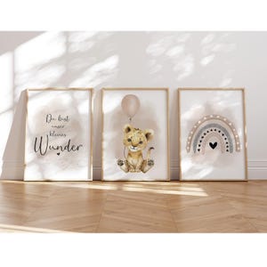 MeinBaby123® Juego de 3 Cuadros DIN A4 Habitación Infantil | Póster decoración de la habitación de los niños | Decoración de la habitación del bebé | Fotomurales de citas (león y globo beige)