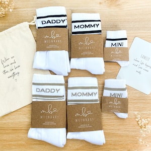 Familiensocken Geschenk zur Geburt - Tennissocken Mommy Daddy Mini Socken, Schwangerschaft Geschenk, Family Socks, Mini Socken, Socken Daddy
