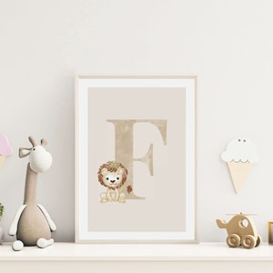 MeinBaby123® DIN A4 imágenes guardería | Letras iniciales | Póster decoración de la habitación de los niños | Decoración de la habitación del bebé | Cita Murales (León - F)
