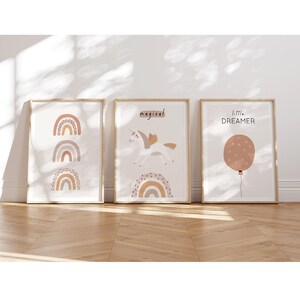 MeinBaby123® Juego de 3 cuadros de unicornios DIN A4 para habitación infantil | Póster decoración de la habitación de los niños | Decoración de la habitación del bebé | Murales (Unicornio V4)