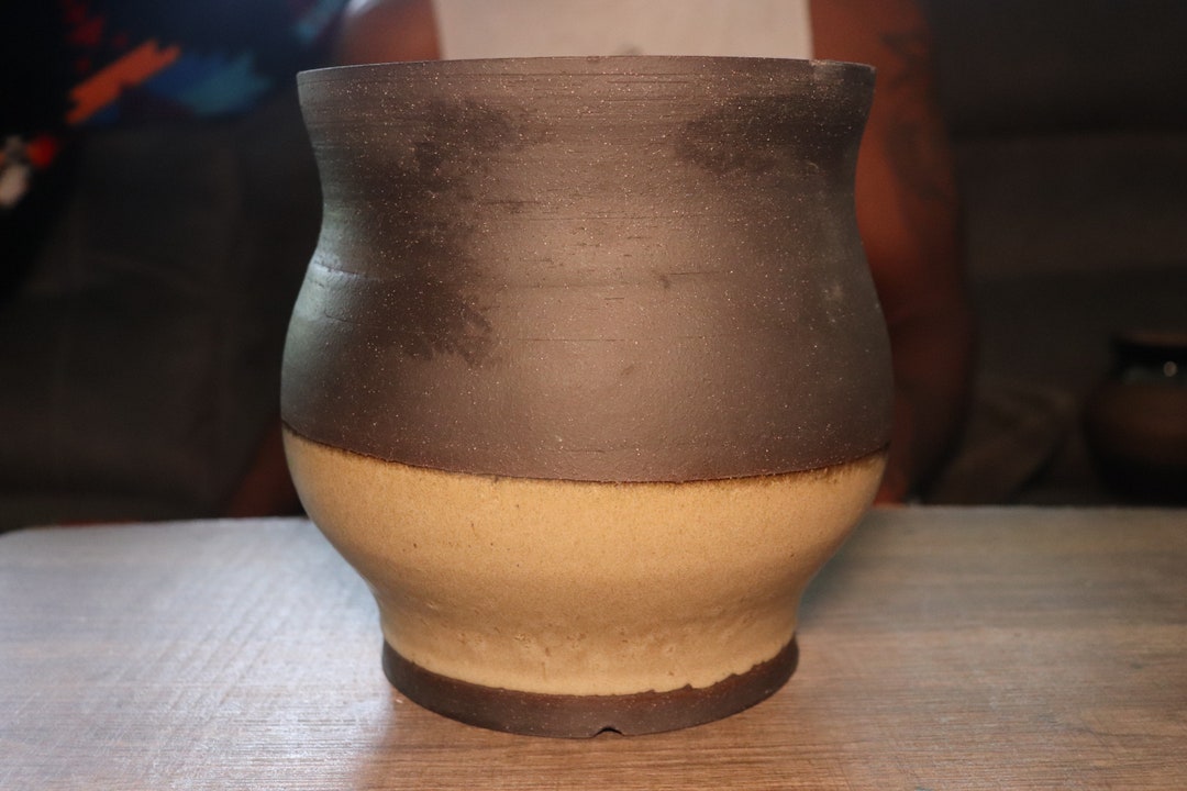 Stoneware Pleated Footed Planter main image 1