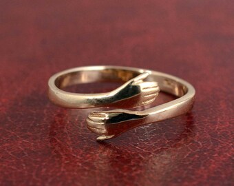 14K Gold Hug Ring, Unique Love Hugging Hands Ring, Hug Gold Ring, Dainty Hand Ring, Simple Handmade Ring, Two Hand Gold Ring, couple ring