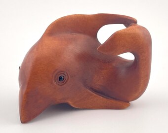 Netsuke Stylized Dolphin < Boxwood. Handmade. Vintage. Asia. Japanese Art >