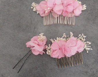 Pink dried flower comb