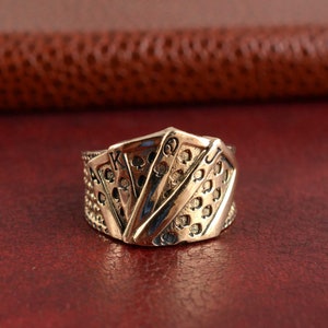Gold-Pokerring, Luck Ring, Handgemachter Ring, Spielkarte Ring, Streetwear Ring, Cooler Ring, Einzigartiger Ring, Geschenk für Ihn, Unisex Modern Ring