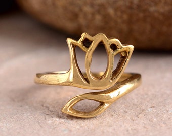 Brass Lotus Ring, Loop Ring, Flower Ring, Spiritual Jewelry, Trendy Brass Ring, Gift For Her, Padma Ring,  Yoga Jewelry, Handmade ring