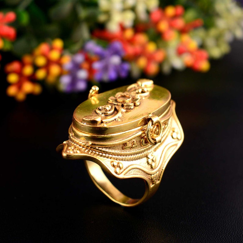 Snuff Ring secret Poison Ring Gold Poison Ring unique Etsy