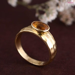 Anillo de citrino y latón: delicada gema amarilla, joyería bohemia,